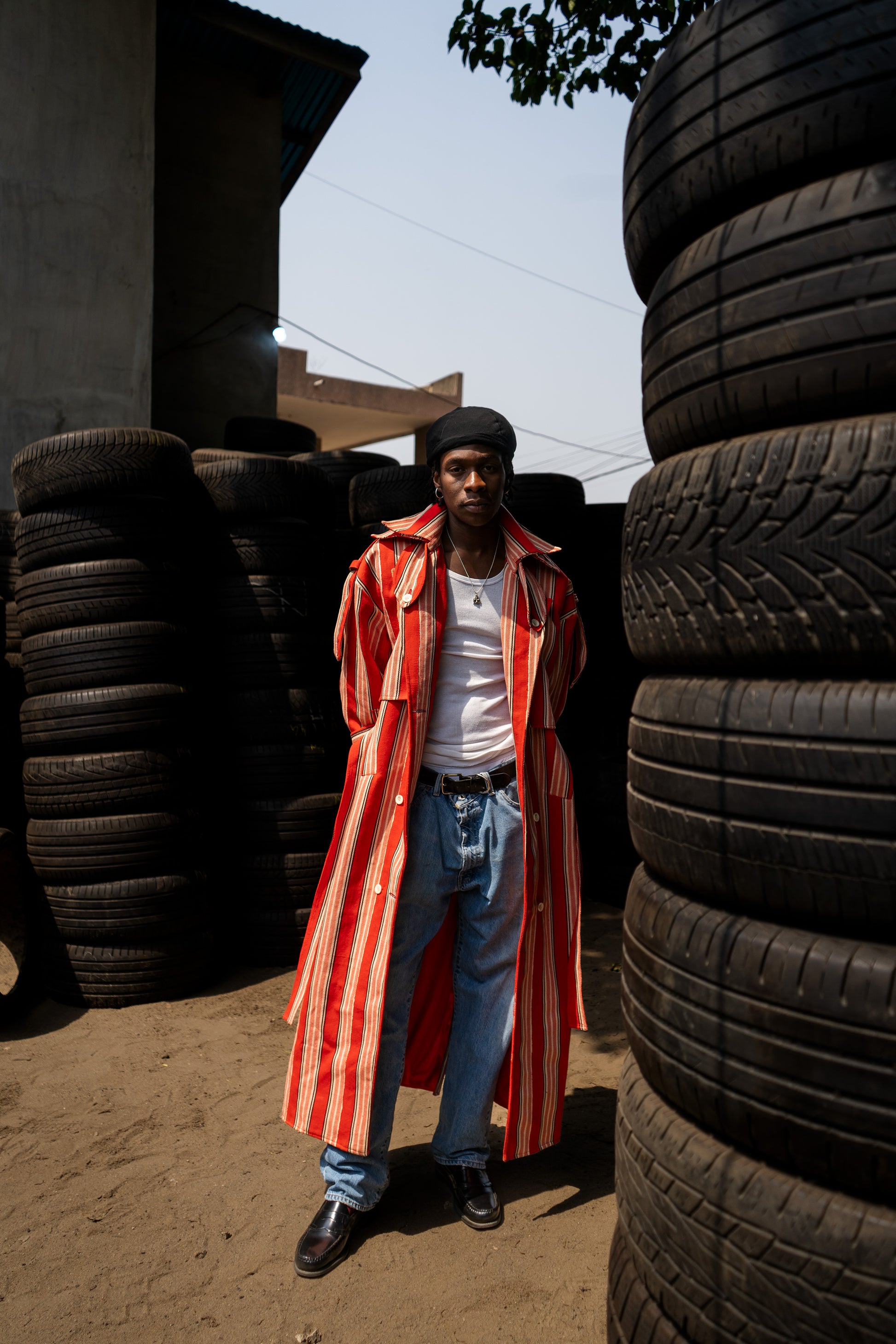FOLASADÉ - Red Trench 