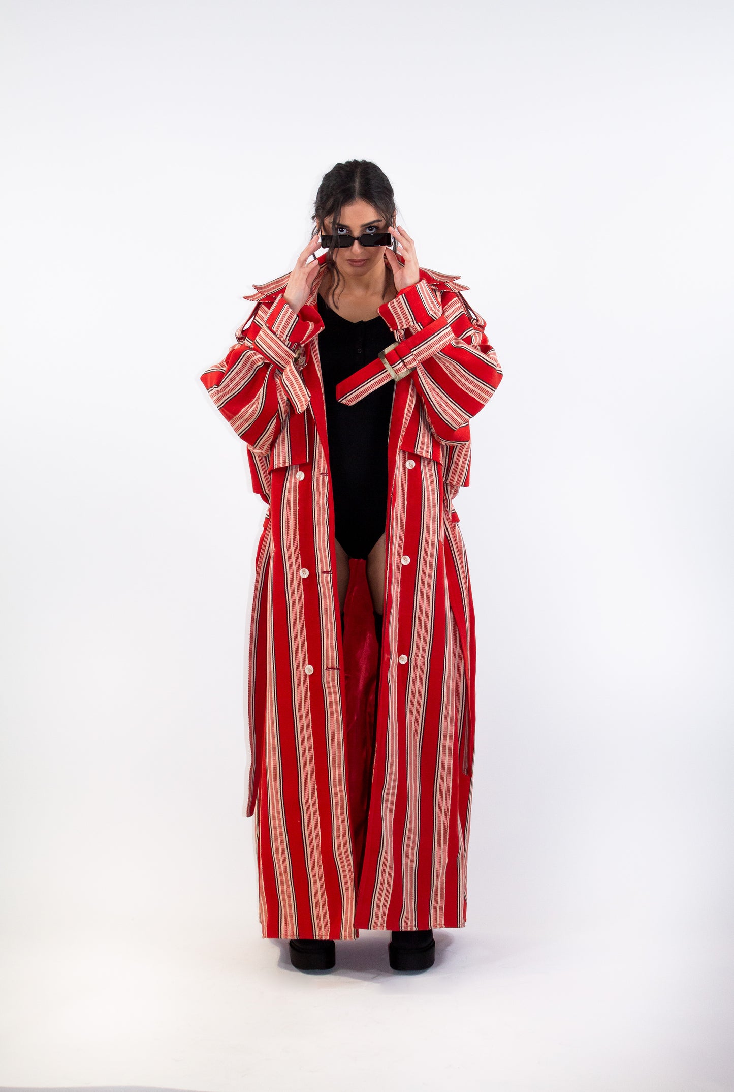 FOLASADÉ - Red Trench